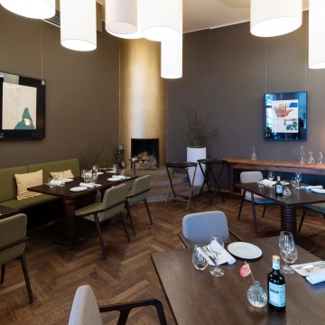 Aromi restaurant