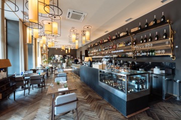 Aromi restaurant
